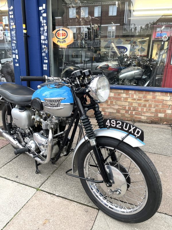 1961 Triumph Pre Unit T120R Bonneville - Image 6