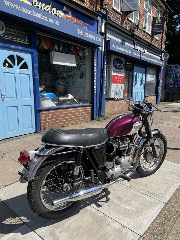 1967 Triumph T120 Bonneville - Image 4