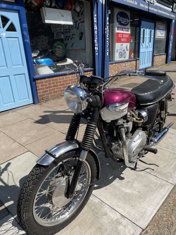 1967 Triumph T120 Bonneville - Image 8