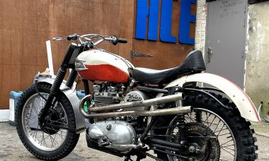 Triumph -  "Desert Ace Pipes" - Unit 650 models only