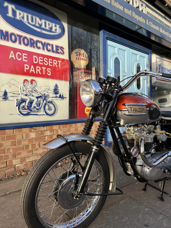1962 Triumph T120 Bonneville - Image 5