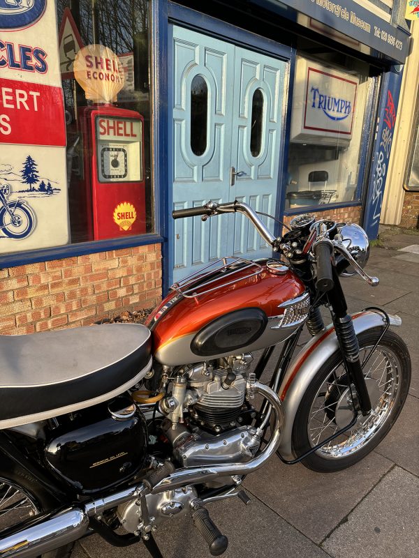 1962 Triumph T120 Bonneville - Image 10