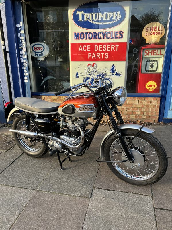 1962 Triumph T120 Bonneville - Image 11