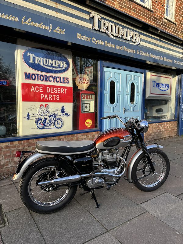 1962 Triumph T120 Bonneville - Image 12