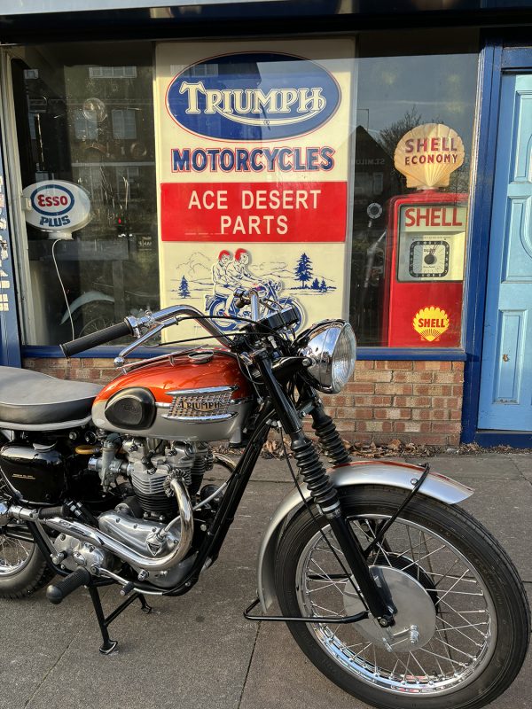 1962 Triumph T120 Bonneville - Image 13