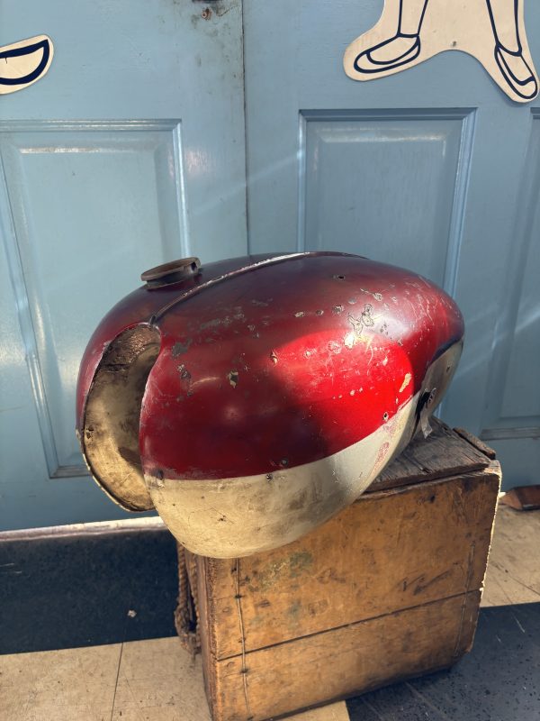 1960 - 1962 Duplex Pre Unit 4 Gallon Tank - Image 5
