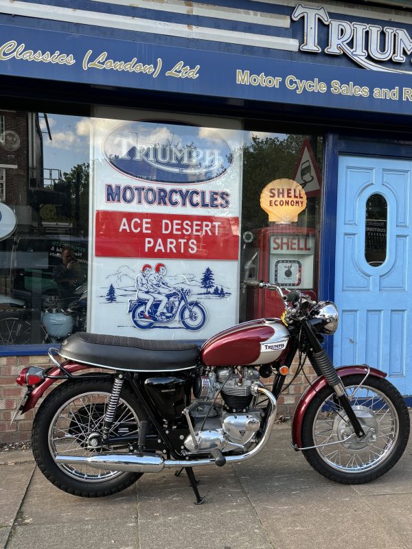 1970 TRIUMPH T120R BONNEVILLE - Image 4