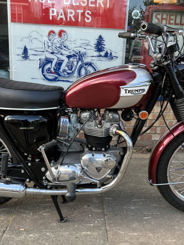 1970 TRIUMPH T120R BONNEVILLE - Image 6