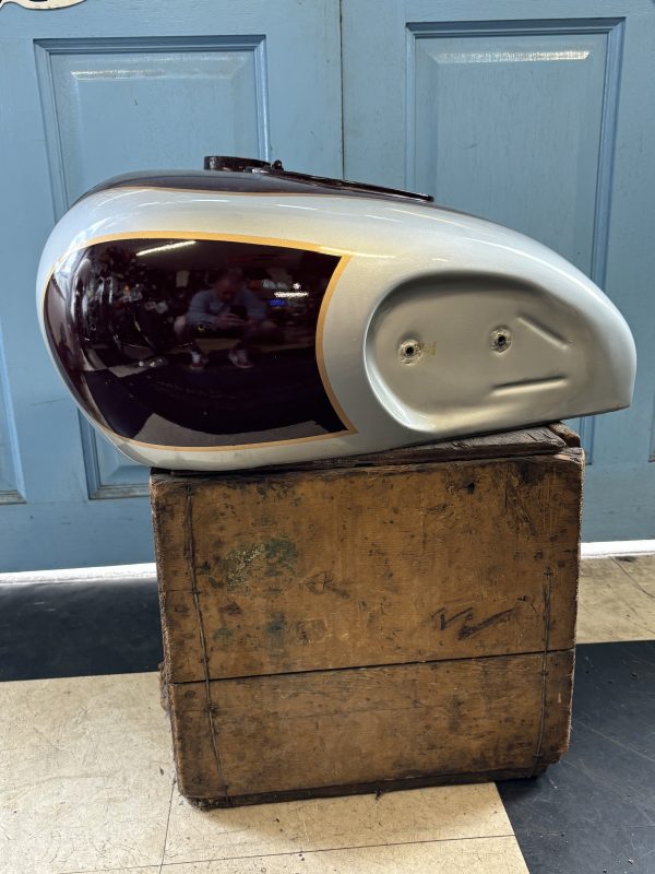 USED 4 GALLON PANEL TANK F1930 - Image 2
