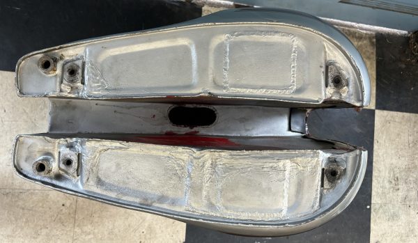 USED 4 GALLON PANEL TANK F1930 - Image 5