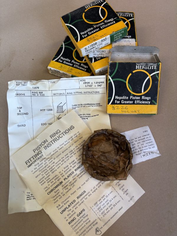 Genuine NOS Hepolite Triumph Piston Rings - Image 4