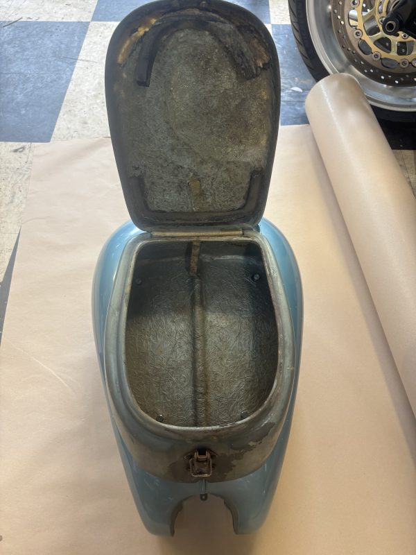 Triumph Vintage Tank Luggage Bag/Box - Image 3