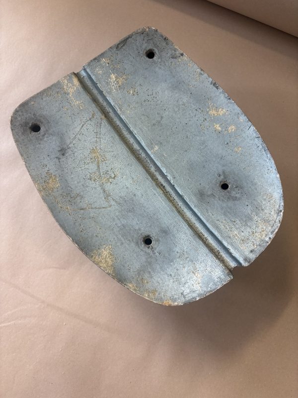 Triumph Vintage Tank Luggage Bag/Box - Image 9