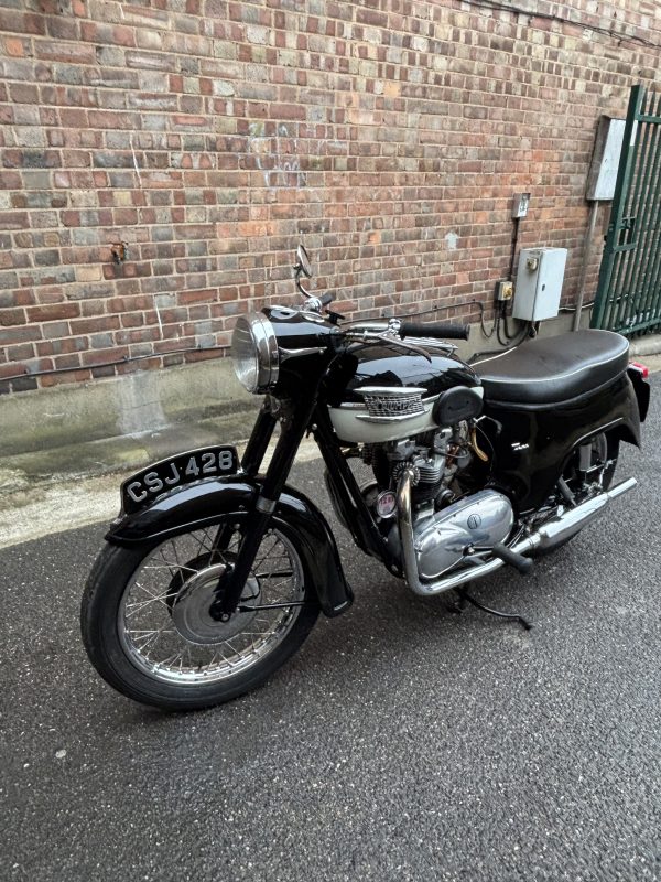 1961 Triumph T110 Bathtub     £6,500 - Image 2