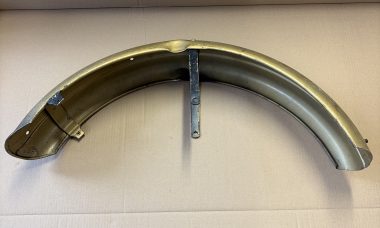 NOS GENUINE TRIUMPH 1949 – 1957 FRONT MUDGUARD 5T-6T-T100-T110 H566